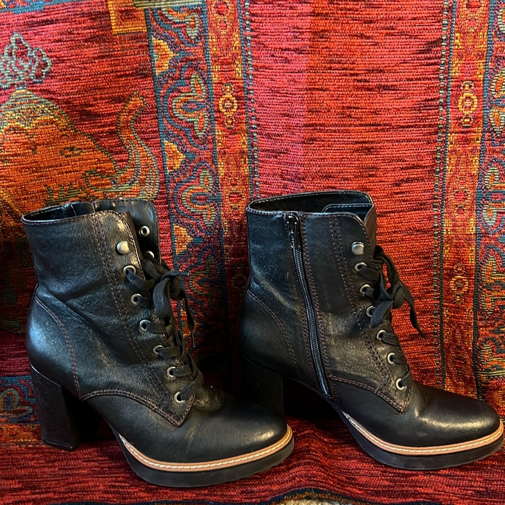 Naturalizer Black Leather Lace-Up Combat Moto Boots